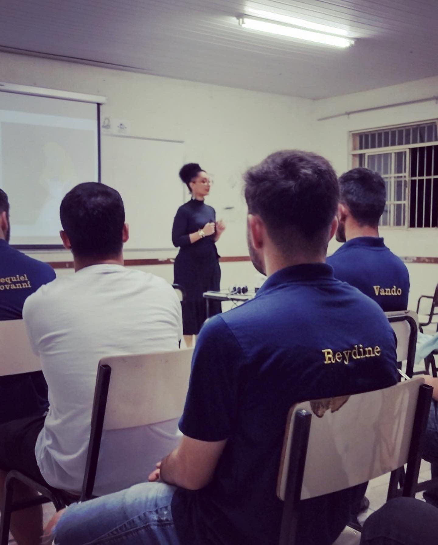 Bárbara Elisabeth em evento de comunicação